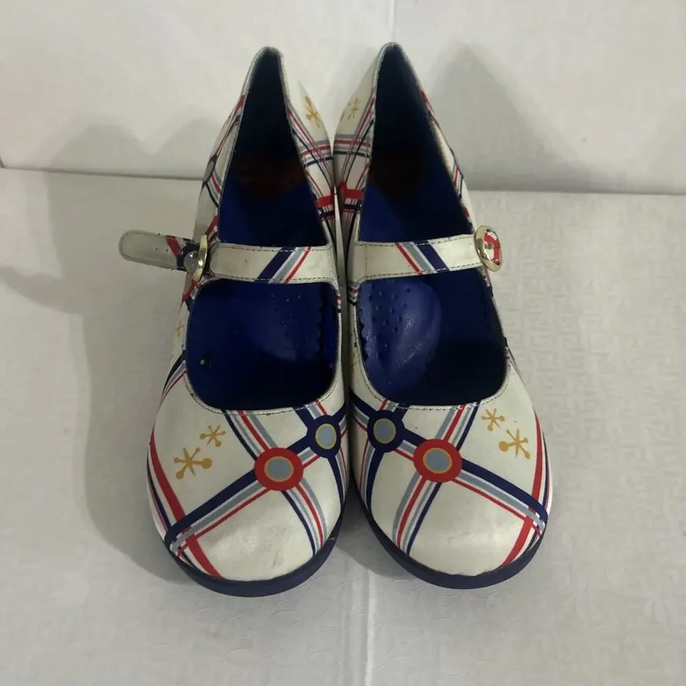 Rare Hot Chocolate Design Chocolaticas “Charlotte” Mid Heels
